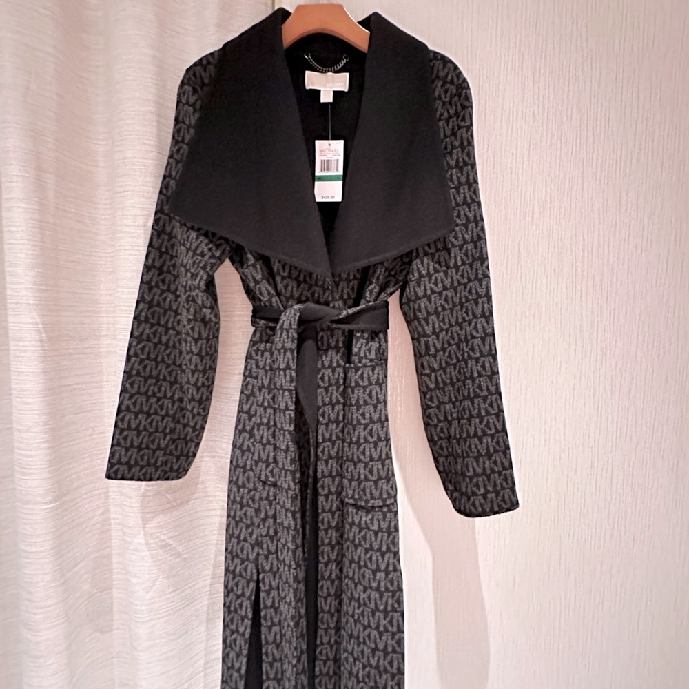 New never been worn - tags attached beautiful boutique wool MK coat.